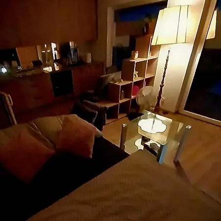 Апартаменты Magical Mirrors Studio Apartment *